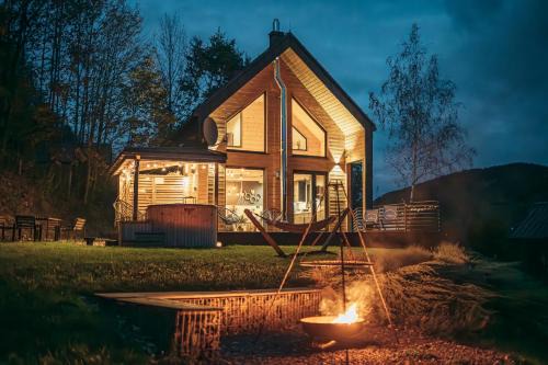 Makow Podhalanski Ski Chalet | CzillChata - dom z balią