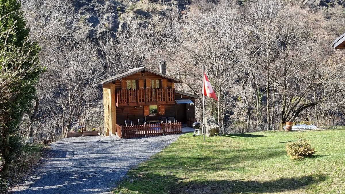 Les Plans-sur-Bex Ski Chalet | Détendez-vous Dans ce Chalet Unique et Tranquille à la Montagne .calme Assuré