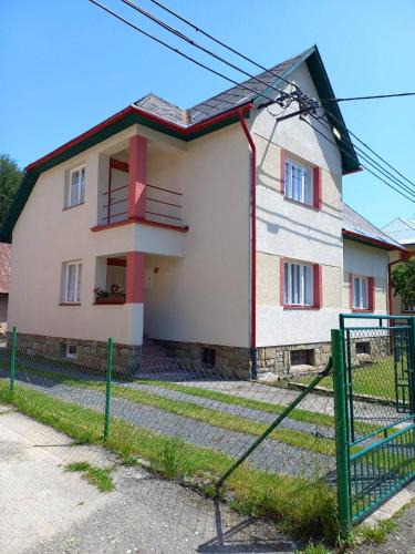 Karolinka House | Dům u splavu