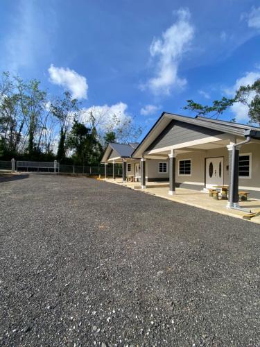 Kampung Hulu Caluk House | D'Batu Hampar Homestay Chalok
