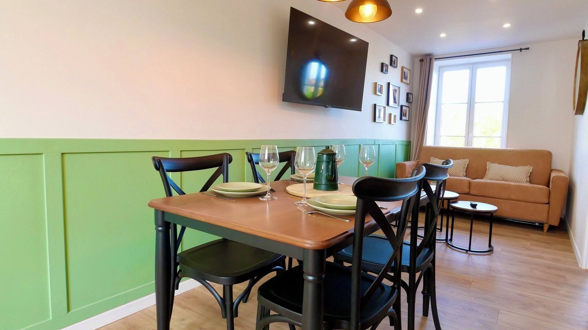 Carentan Apartment | D-DAY SUITES:Liberty 35m²/Centre Ville/4 pers/2min from train station/15min from Utah Beach