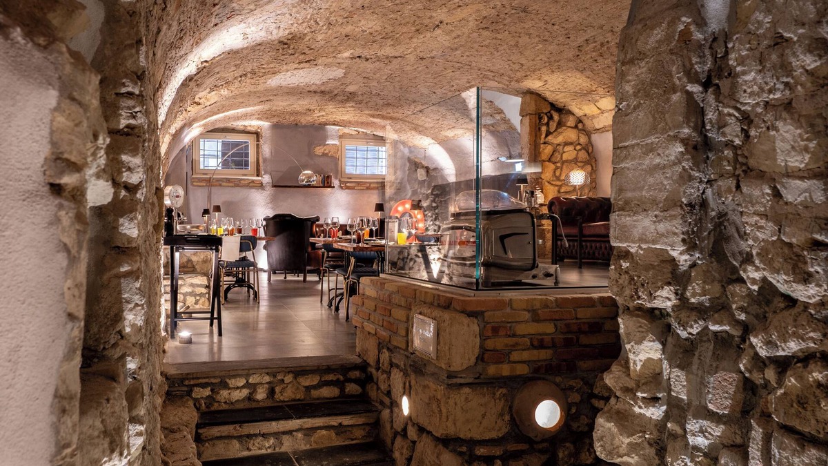 Historic Castle District Hotel | D.H. Lawrence
