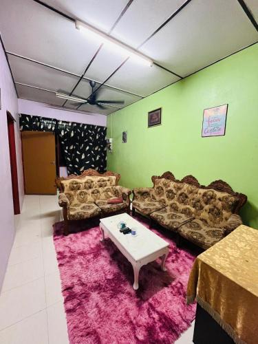 Guar Chempedak House | D JERAI Homestay