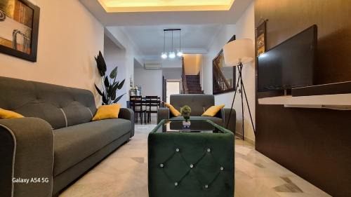 Taman Tanjung Apartment | D'Melor Penthouse Glory Beach Resort