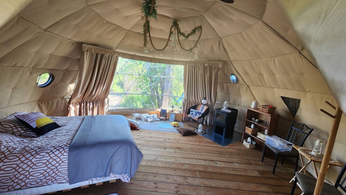 Rosedale Cabin | #D4 Badlands Bunker Dome-1 Queen bed -Pet friendly
