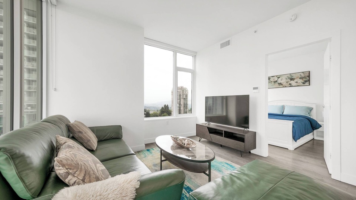 Metrotown Apartment | D8 - Bright & Modern 2BR with Stunning City Views