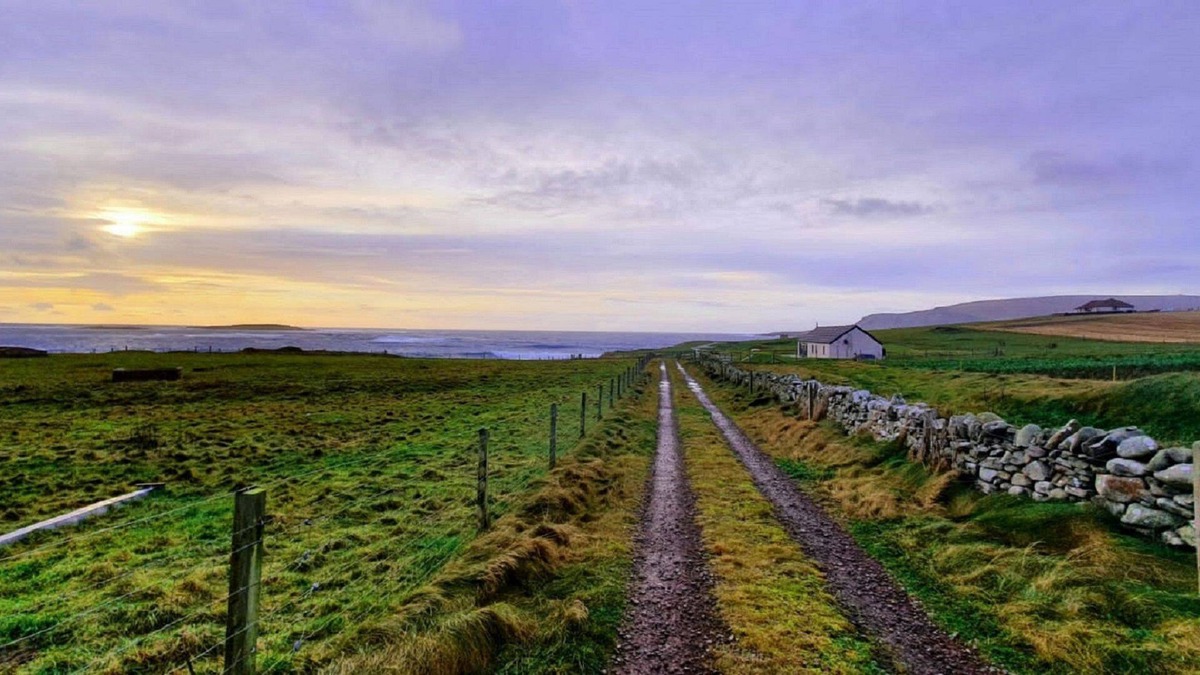 Sumburgh House | Da Roost - Family Luxury with Stunning Ocean Views
