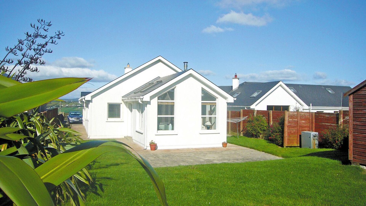 Ardmore House | Dacha (TR1) Holiday Home