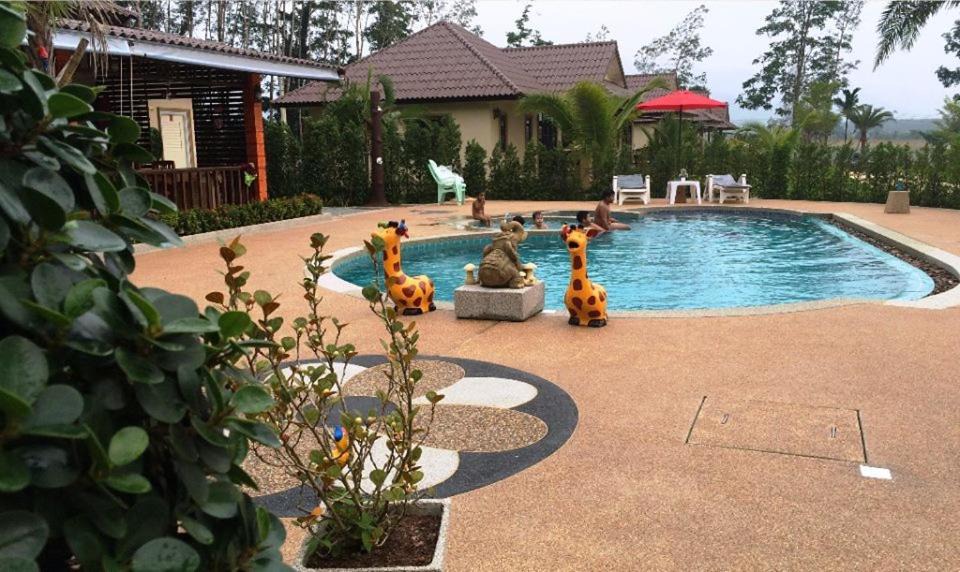 Khuekkhak Resort | Dachatorn Village