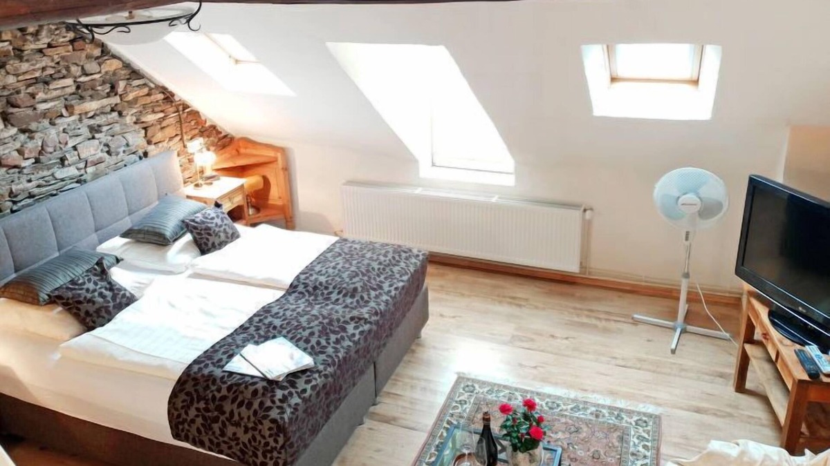 Ediger Apartment | Dachsuite by Interhome