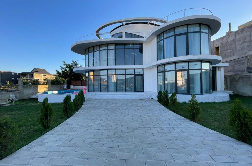 Vake-Saburtalo Villa | Dadus place