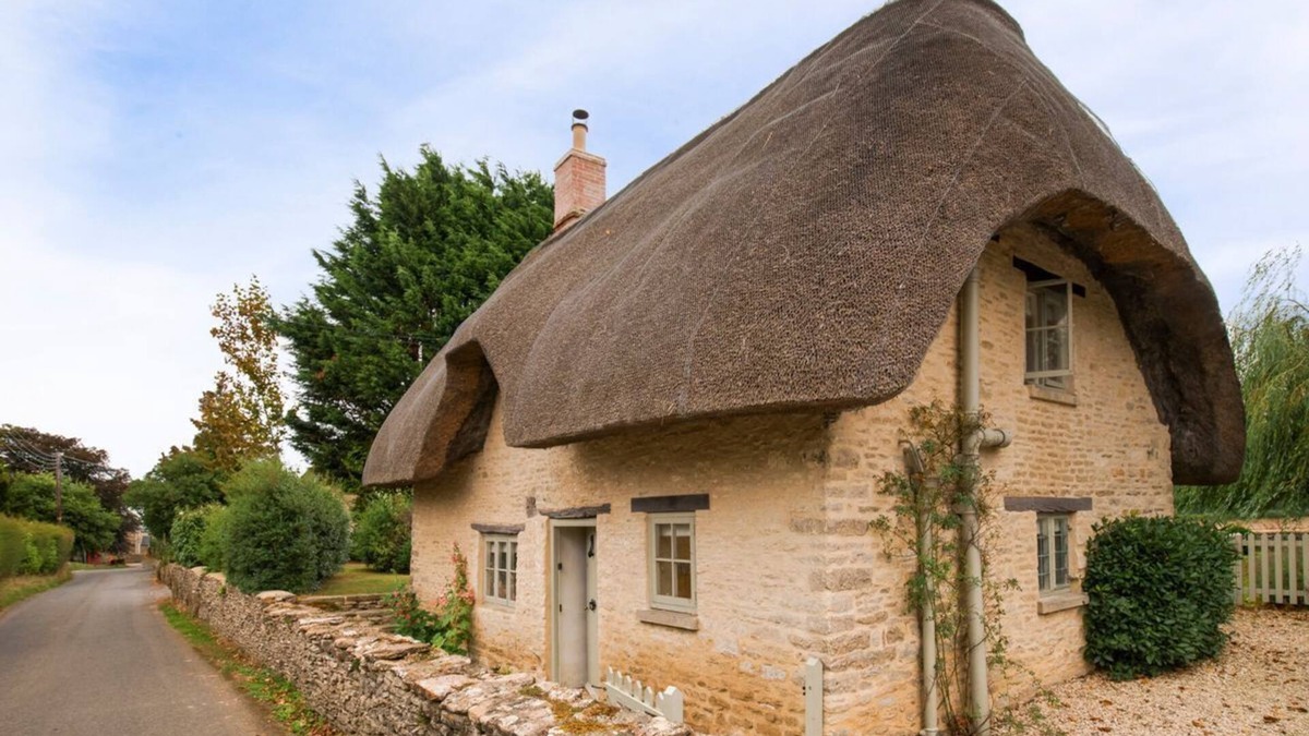 Laverton Villa | Daffodil Cottage - One Bedroom Villa, Sleeps 2