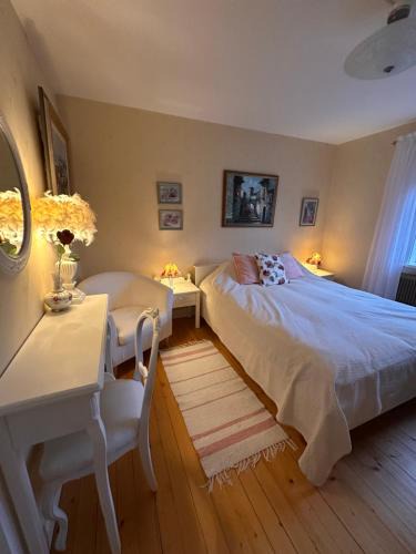 Vaderstad Bed & Breakfast | Dahlias Bed & Breakfast
