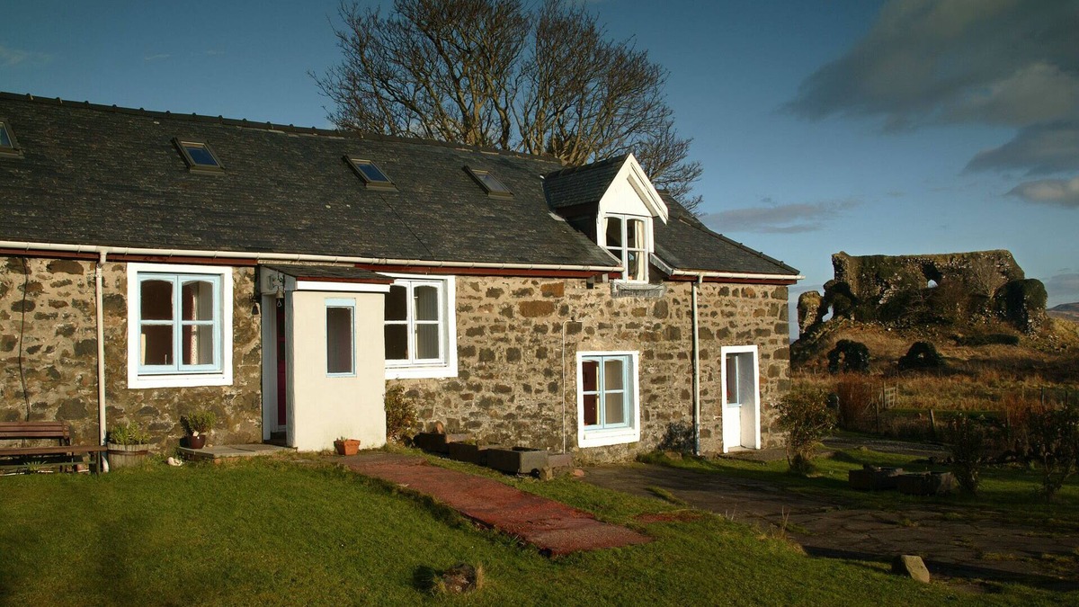 Gruline House | Dairy Cottage. 3 Bedroom Cottage. Sleeps 5