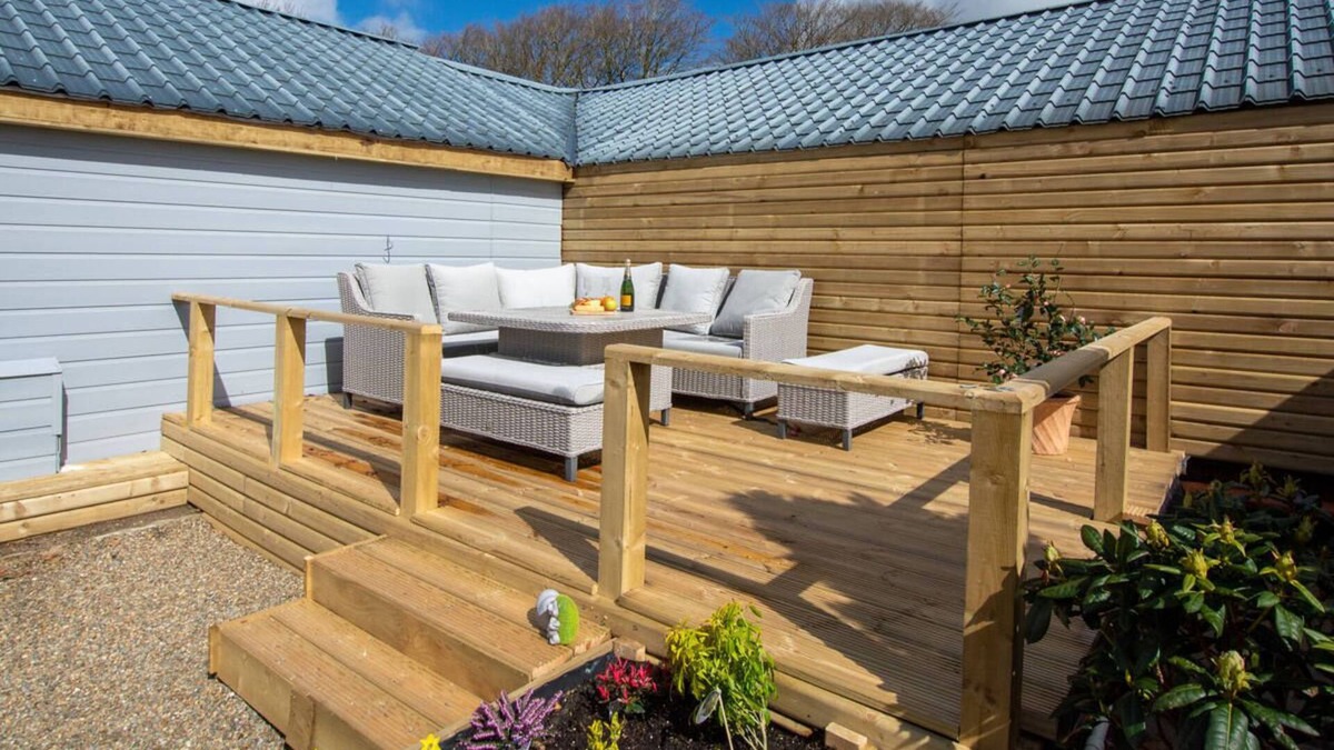 Carmarthen House | Dairy Cottage Retreat