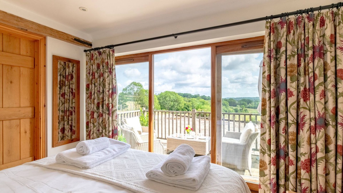 Wadhurst House | Dairy Cottage - Three Bedroom House, Sleeps 5