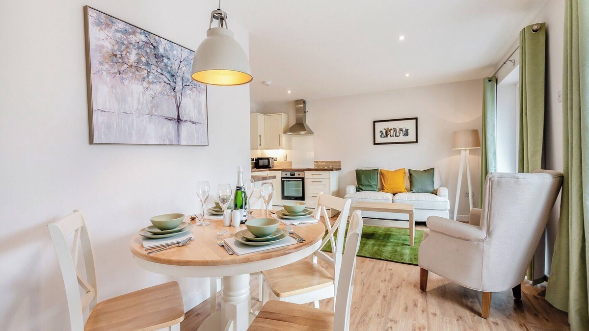 Alderbury Cottage | Dairy Cottage-UKC5158