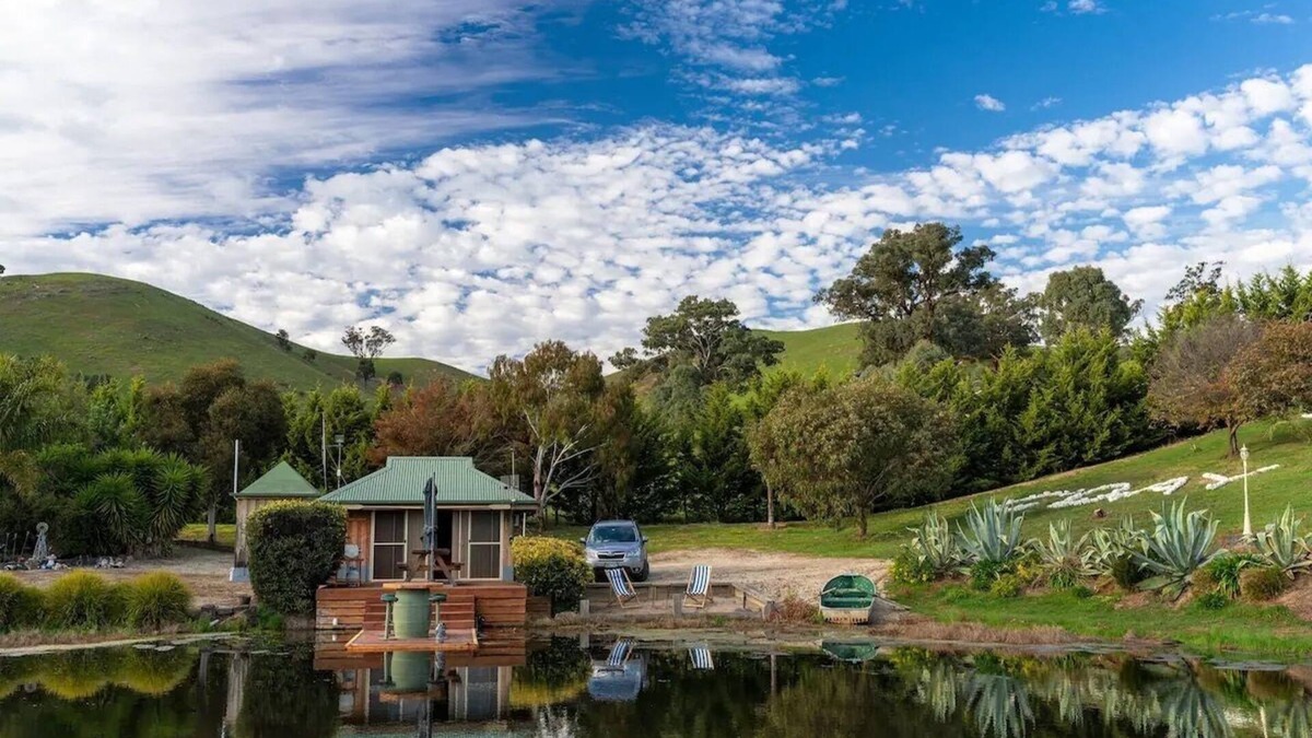 Bonnie Doon Cabin | Daisy Hill Lodge Bonnie Doon The Boat House