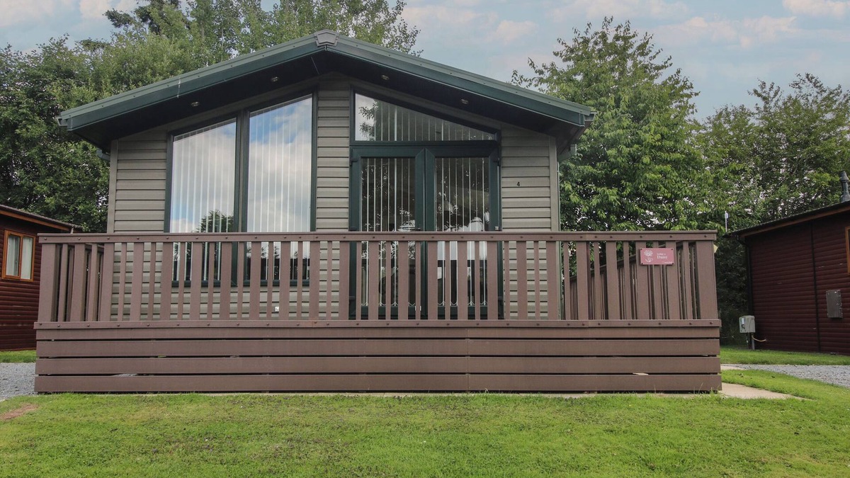 Eardisland Cottage | DAISY, pet friendly, with a garden in Eardisland