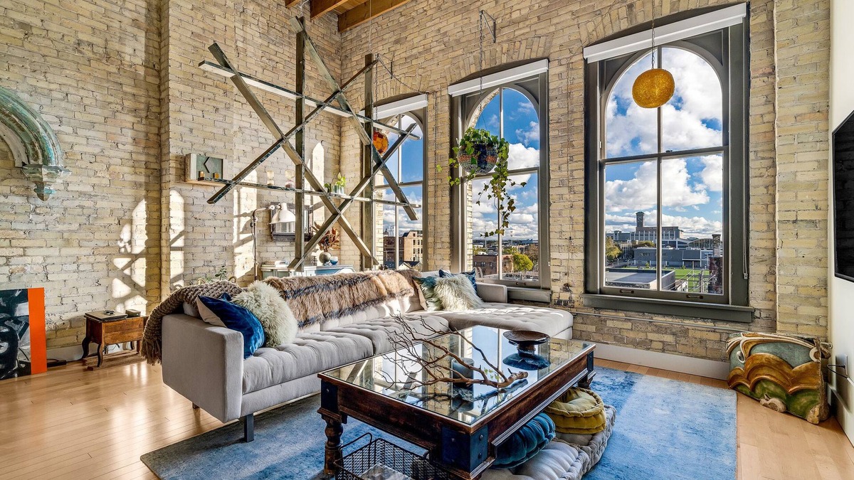 Fifth Ward Apartment | Dakota Gal Digs | Blue Serif