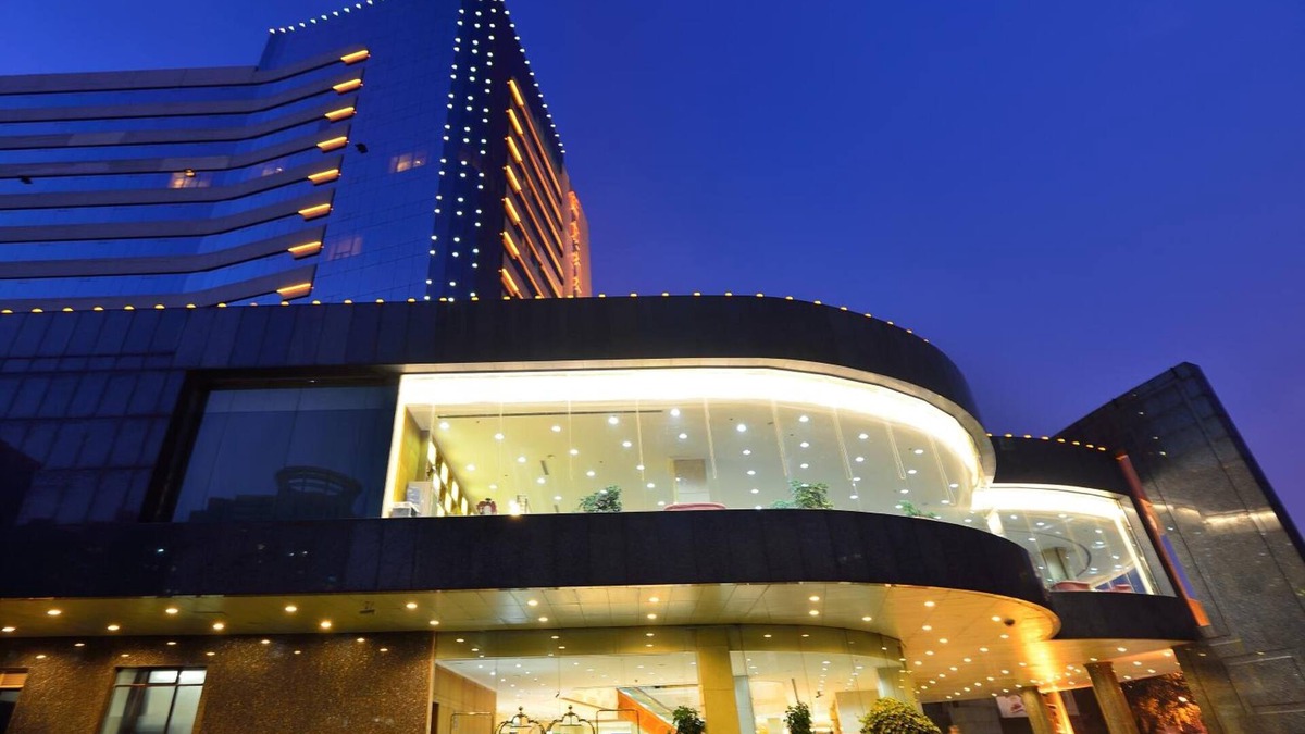 Jinzhou District Hotel | Dalian East Hotel