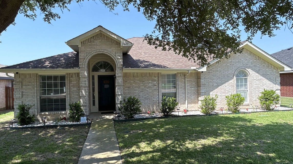 Cedar Hill House | Dallas, Duncanville, Cedar Hill, Grand Prairie, Peaceful area, walking trails