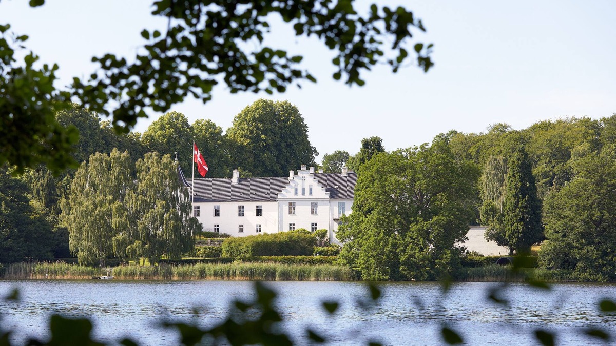 Søndersø Hotel | Dallund Slot