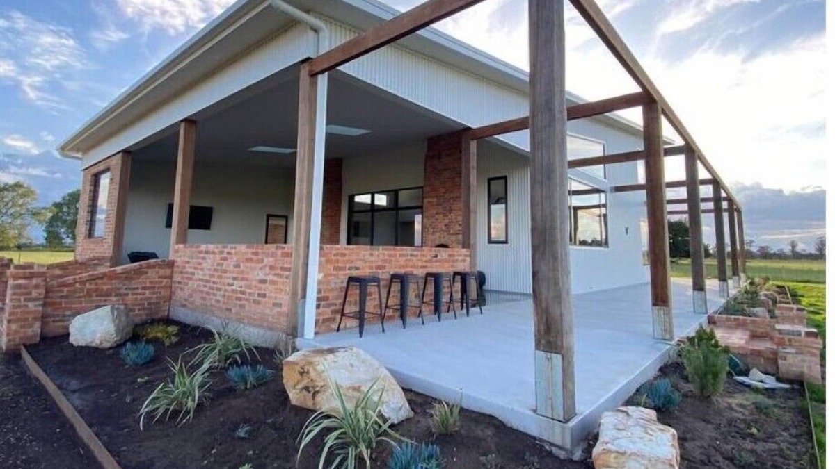 Stratford Other | Dalrose Retreat - Luxury farm retreat, sleeps 8, pet friendly and close to town