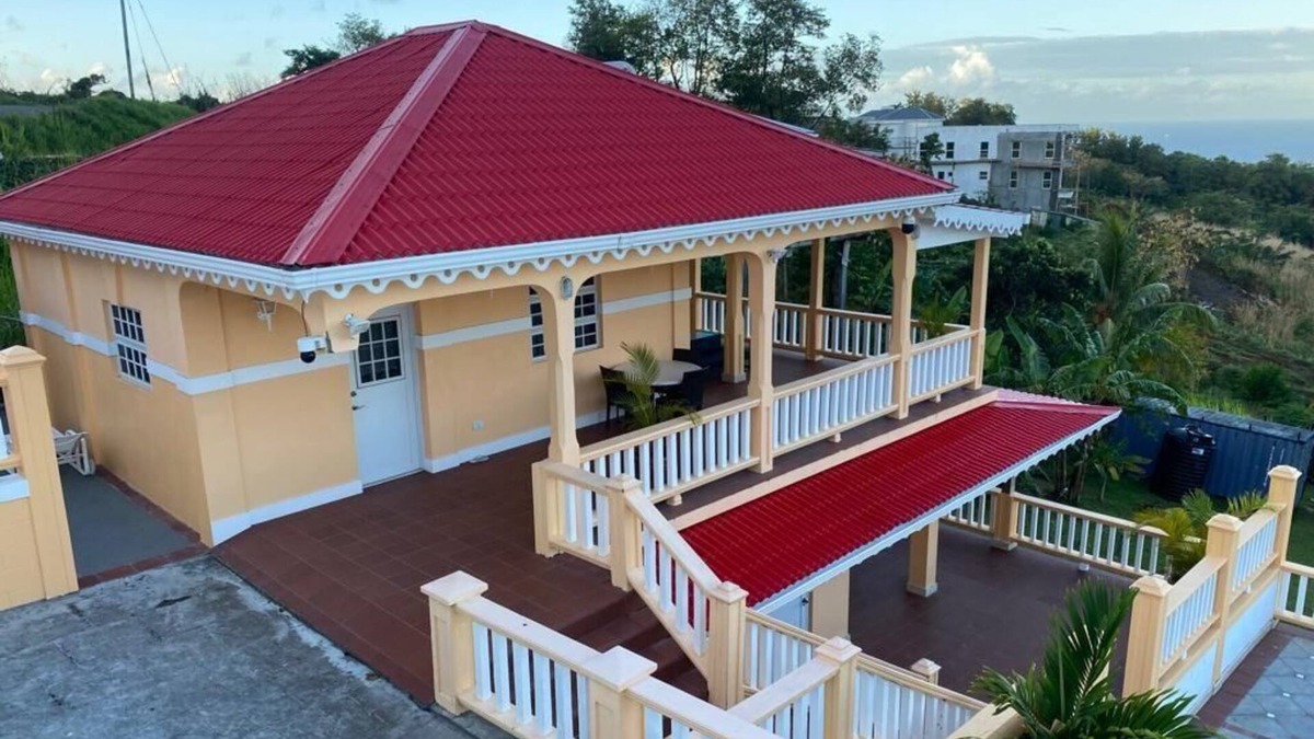 Choppins Apartment | Daly's Executive Suites- AKA-Reeves Villa