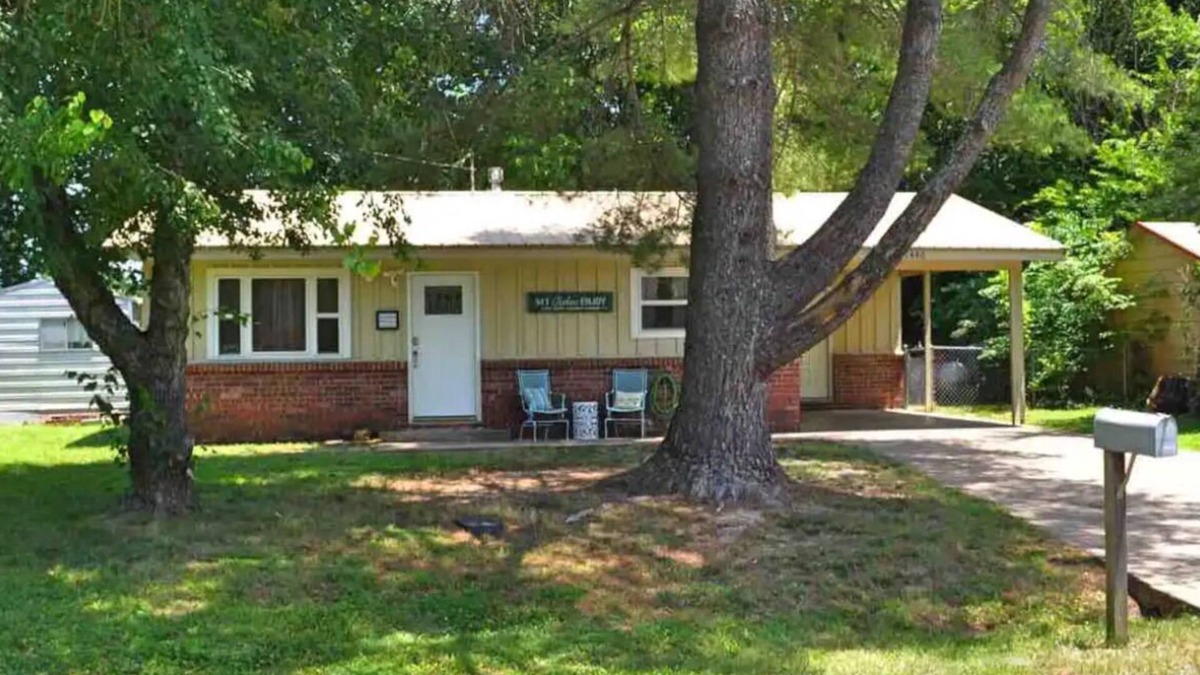 Vinita House | Dam Dandy Cottage - South Grand Lake Retreat . Enjoy the lake life!