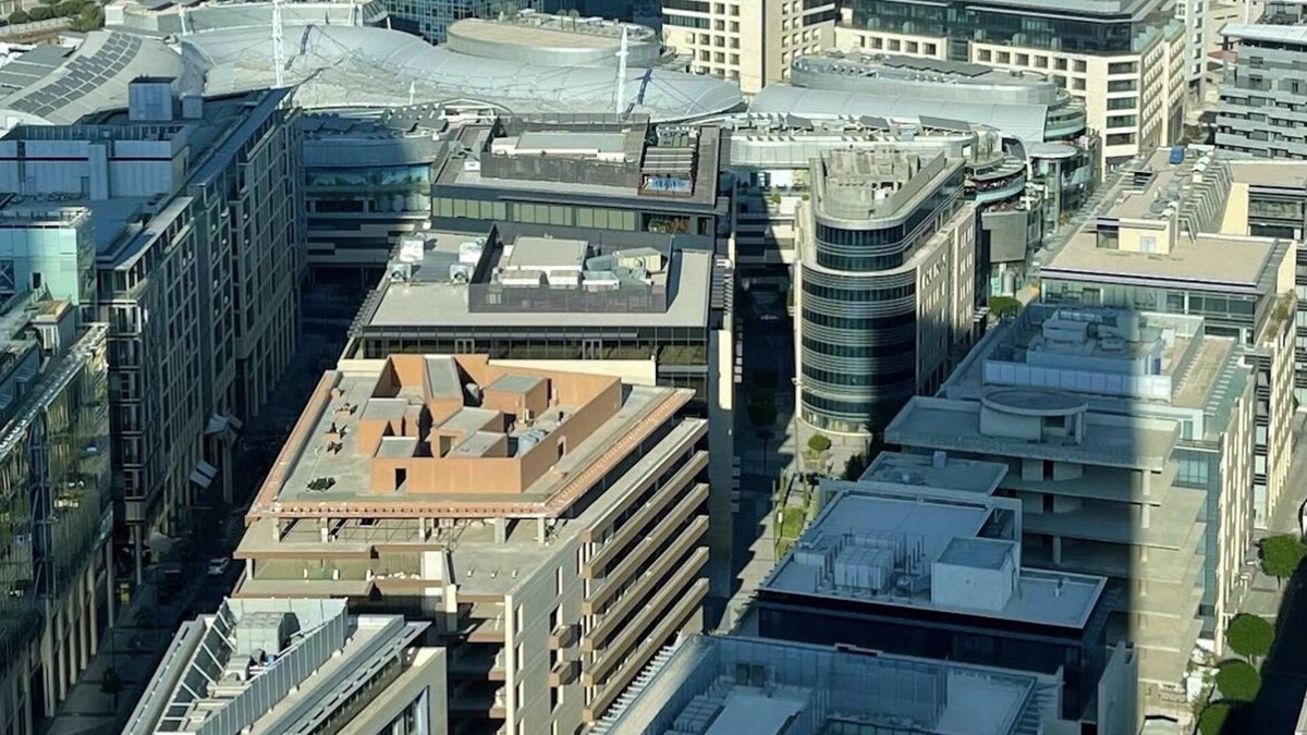 Al Abdali Apartment | Damac tower luxury apartment w/GYM/hot tub/pool