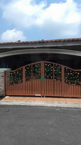 Gambang House | Damai Guest House Malay Only