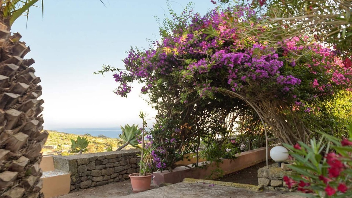 Pantelleria Villa | Dammuso Blanco - Isola Di Pantel.