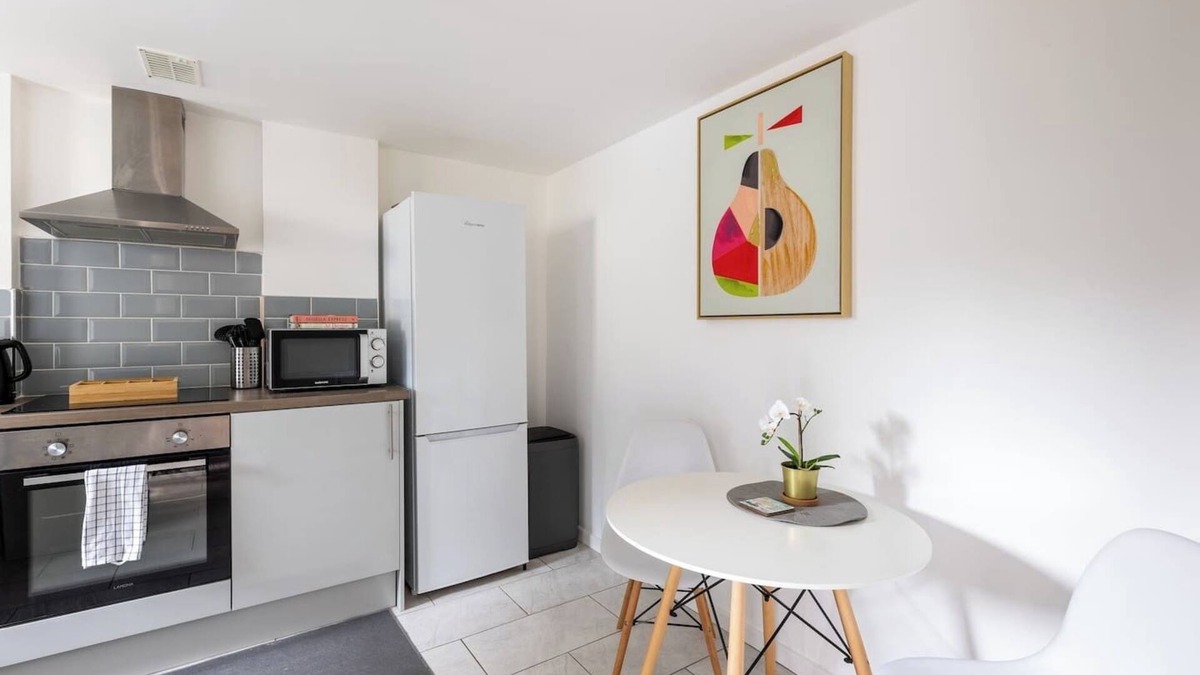 Barry Apartment | Dan Suite by Koya Homes