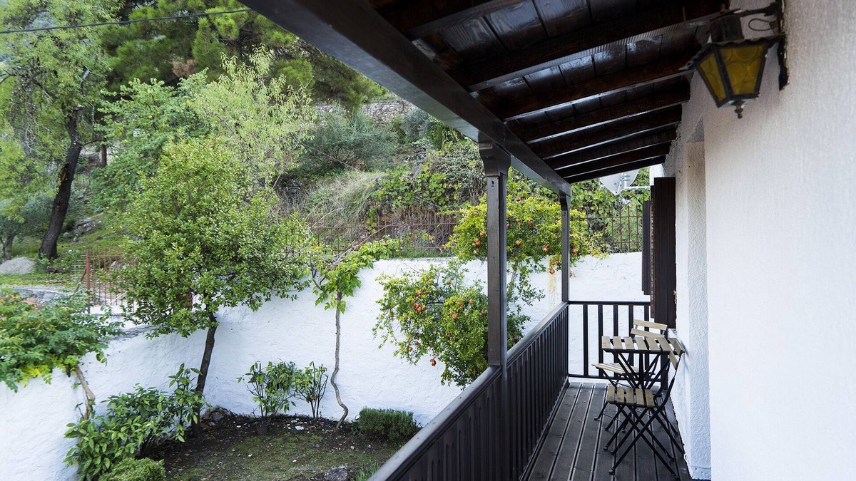 Amfikleia-Elateia Villa | Dandy on the Hill in Parnassus| Villa Pasifne - Amfikleia Village |