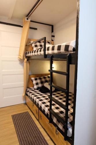 Coron Town Proper Apartment | Dani's House Pod Coron