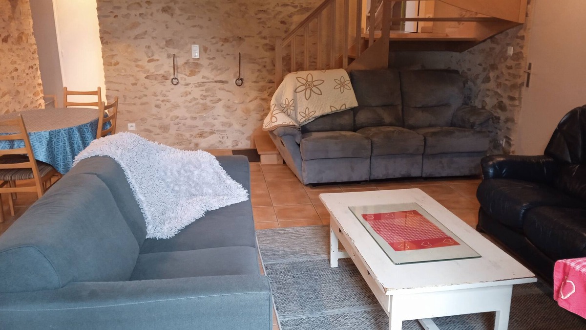 La Jaille-Yvon House | Dans une Superbe Demeure en Pierre LE Logis