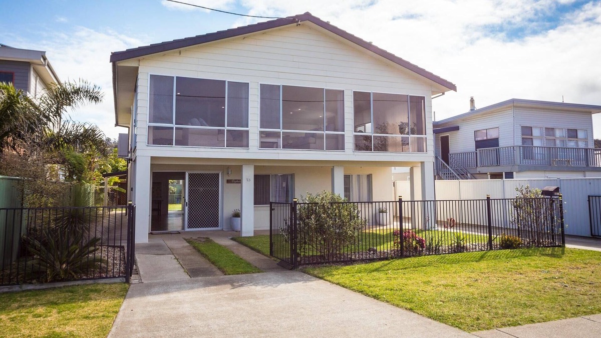 Tathra House | Daphne's - 5 Bedroom delight