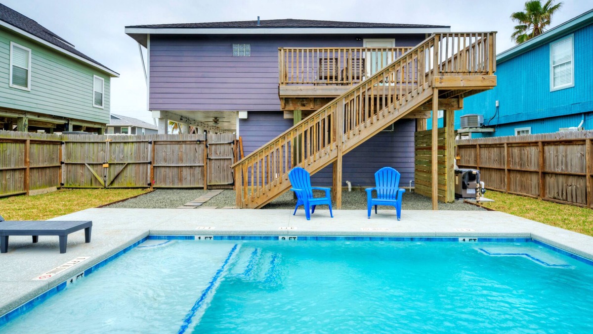 Leeward Sands House | Dapper Dolphin by AvantStay | Pool, Game Room