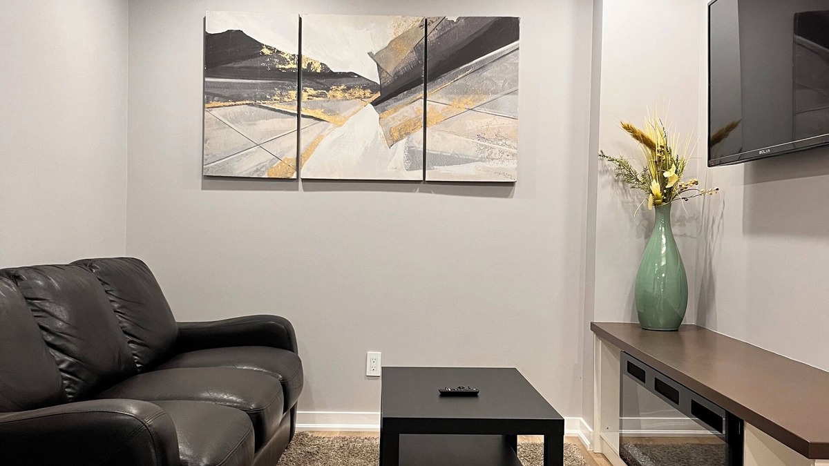 Bowmanville Apartment | Darlington’s basement suite!