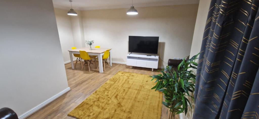 Dartford Apartment | Dartford Cosy and Spacious 3BR 4 beds house Netflix and Sport Channels
