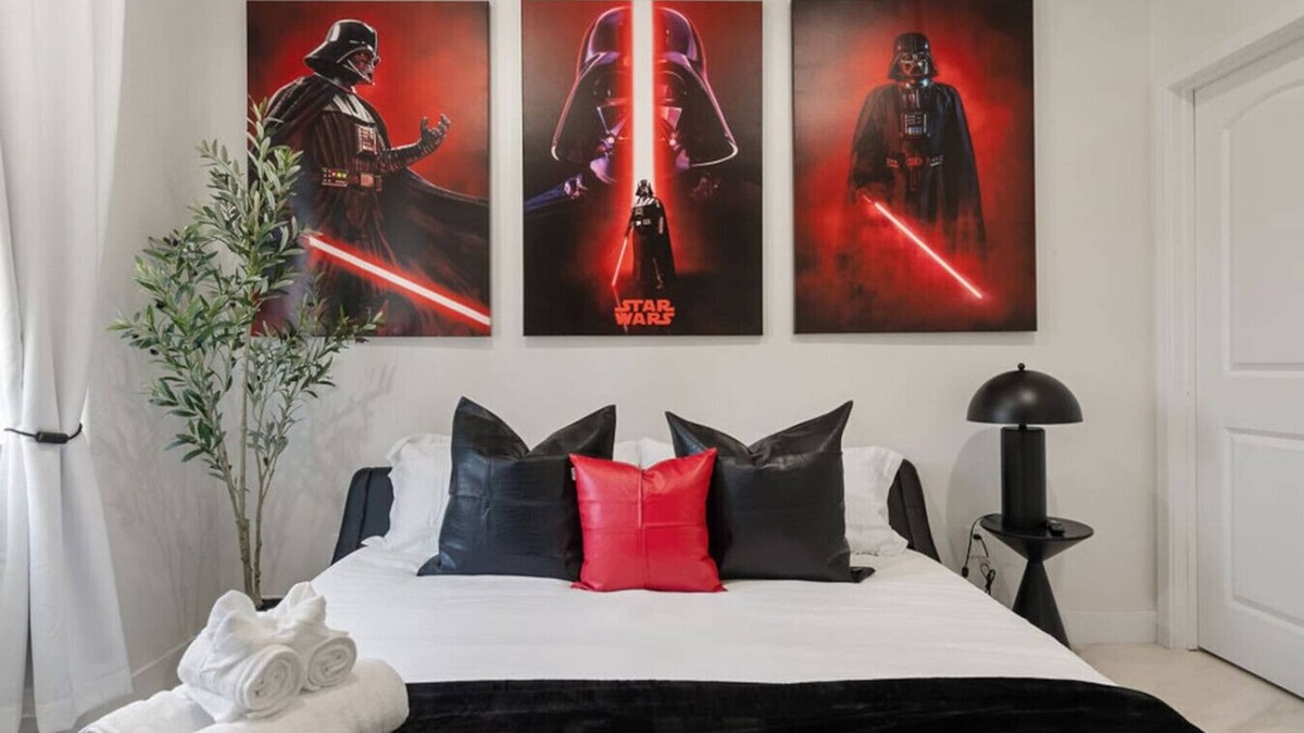 Southwest Anaheim House | Darth Vader's Lair - 10 mins to Disney - Sleeps 6!