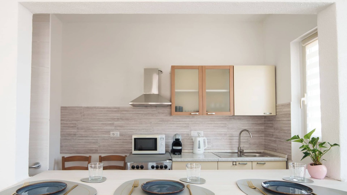 Olbia Apartment | Das alte Haus - Three Bedroom Apartment, Sleeps 6