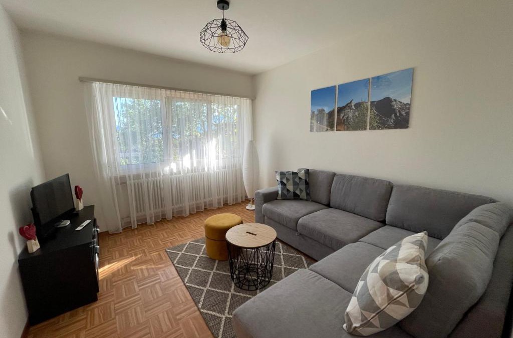 Gordola Apartment | DaSaNa Appartamento