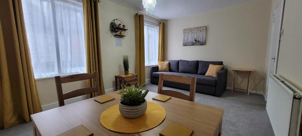 Atherstone Apartment | Data House Holiday Apartment