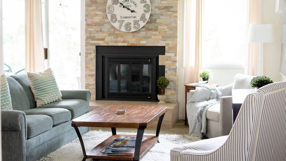Acme Condo | Dates Open Aug 17th Thru Aug 21st. Book Now!