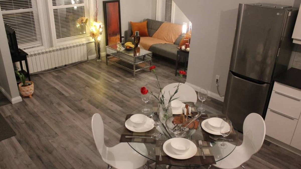 Orillia Apartment | DaVel DeLuxe Garden view