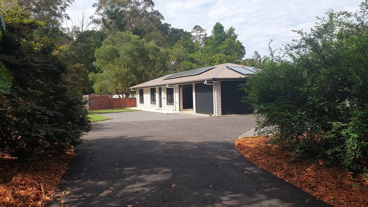 Peachester House | 'Daveron Bower' Sunshine Coast Hinterland Escape