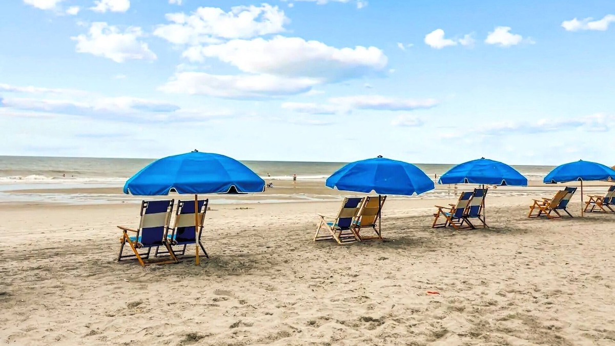 The Dunes Condo | Davis Dunes 2BR Beachfront on Shore Drive w/Stunning Views, Pools & Golf!