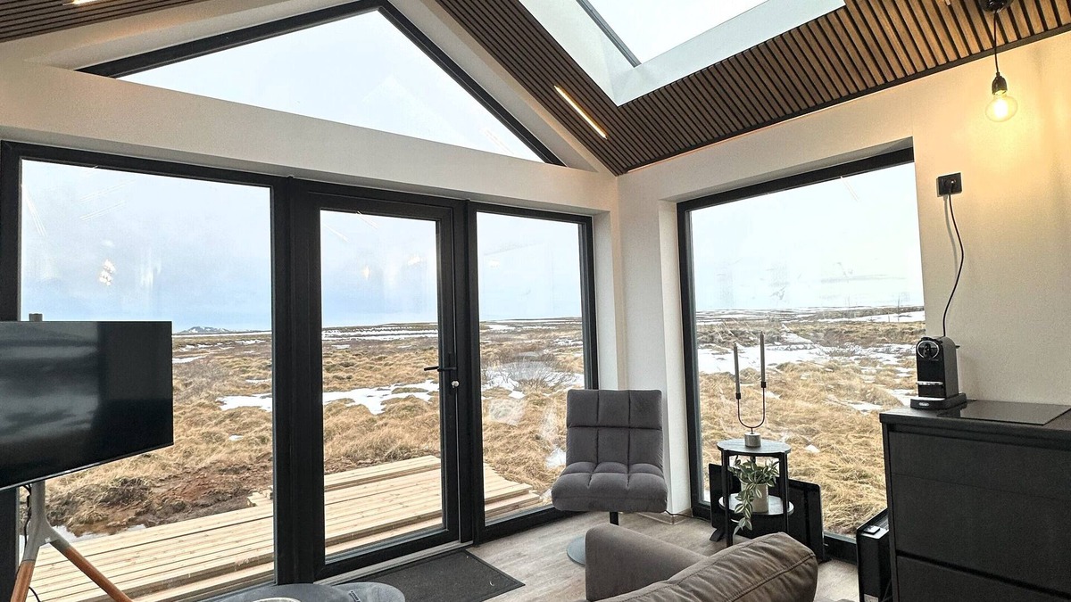 Selfoss Cabin | Day Dream Aurora Lodges